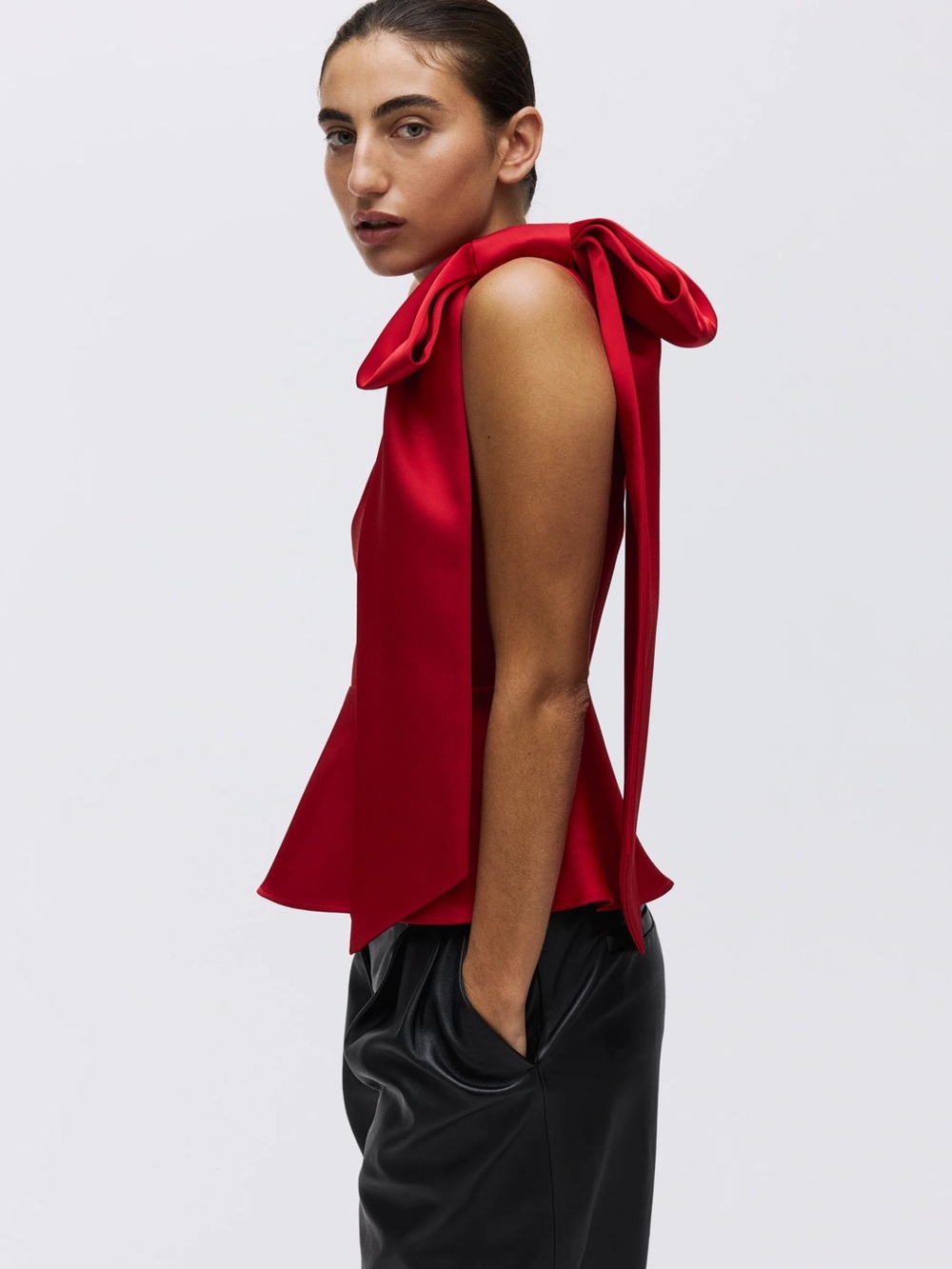 H&M BOW-DETAIL ONE-SHOULDER TOP